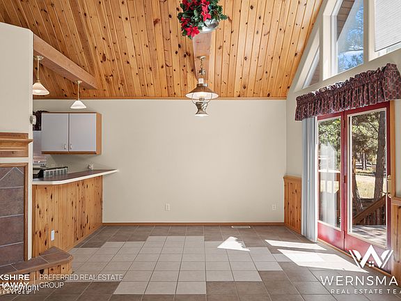 5th image of 52 Pendleton Dr