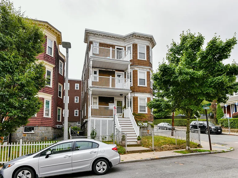 155 King St #3 — Photo 10