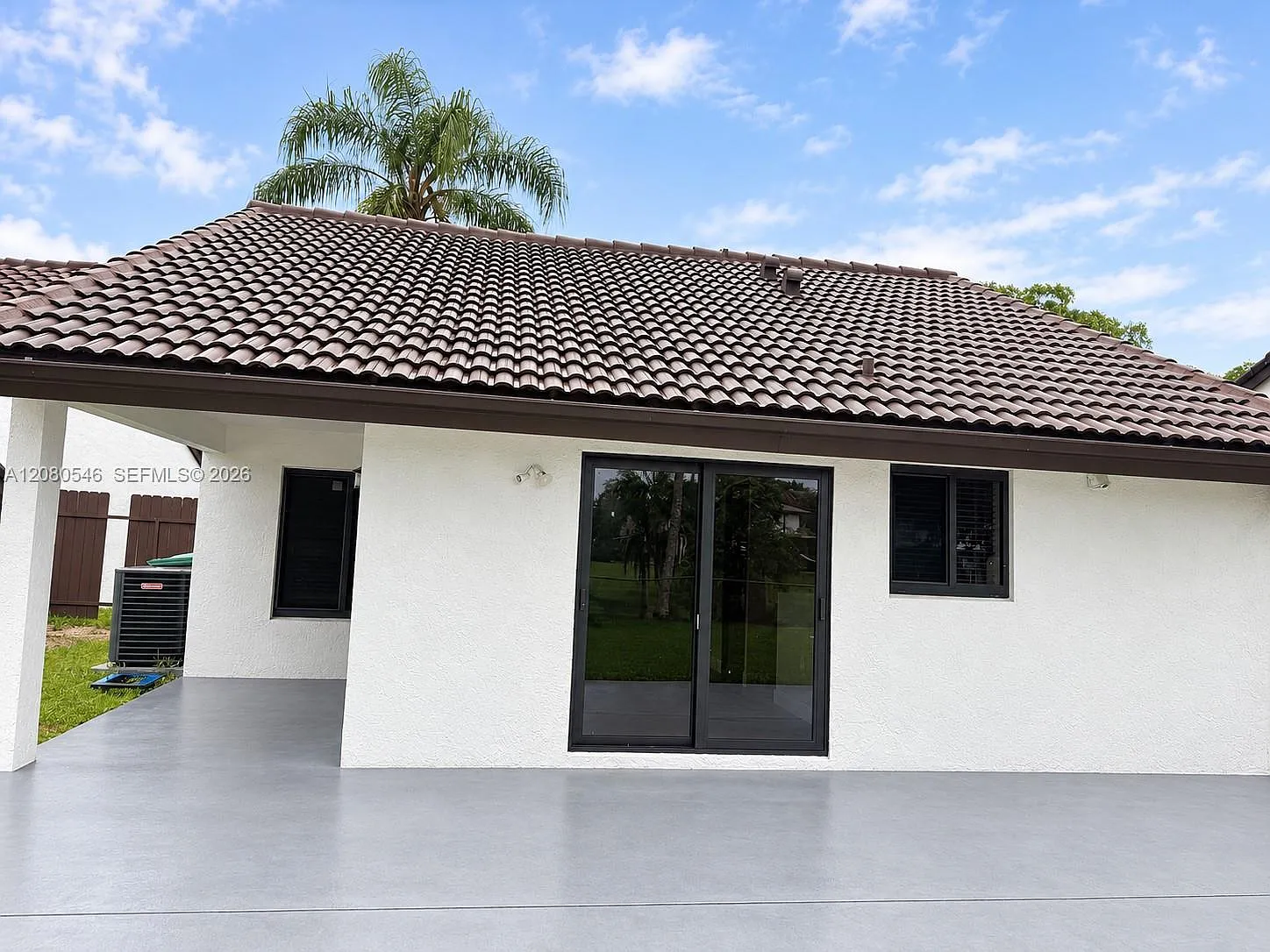 3 bed, 2.0 bath, 1300 sqft, $3,300 — Photo 4