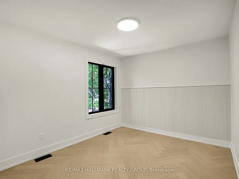 13 Ella St #3 — Photo 31