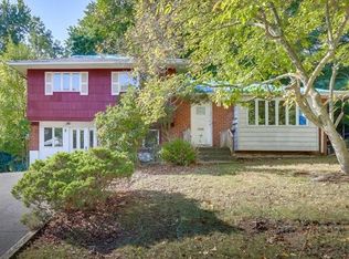 8 Briarcliff Dr, Monsey, NY 10952