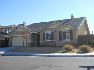 8933 Seal Beach Dr, Hesperia, CA 92344