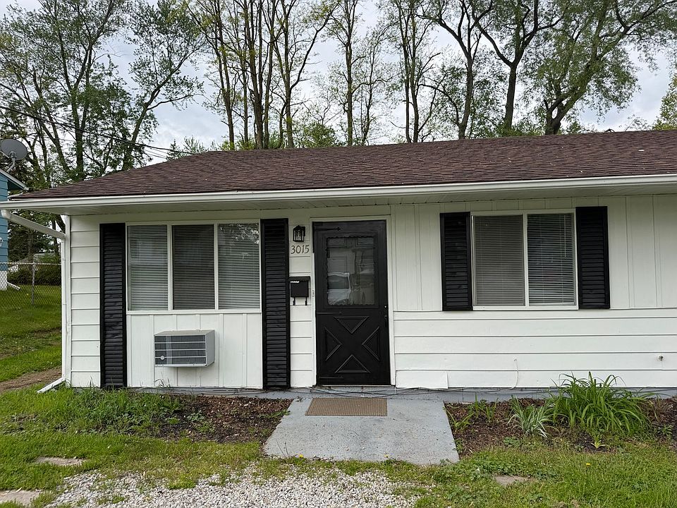 1st image of 3015 Bollinger Ave NE