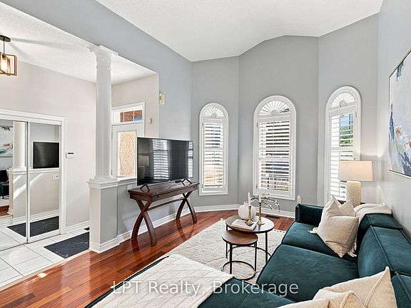 4th image of 87 Darius Harns Dr