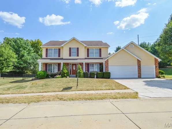 3567 Sky Hawk Dr, Shiloh, IL 62221