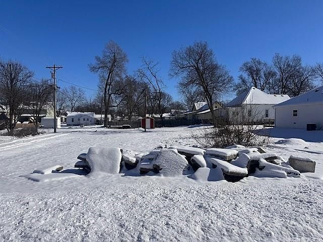 1st image of S Nettleton St