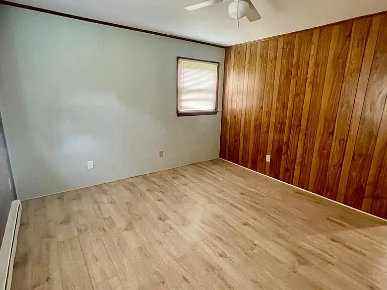 201 E Webb St — Photo 8