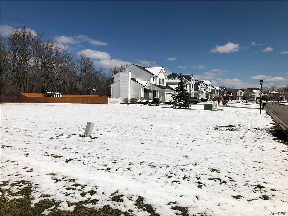 2nd image of 2777 Driftwood Dr
