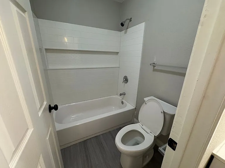 5237 Garden Ln — Photo 5