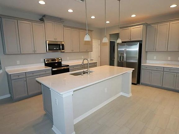 5th image of 29897 Southwell Ln