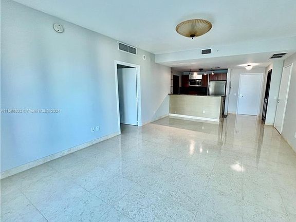 2nd image of 300 S Biscayne Blvd APT 2006