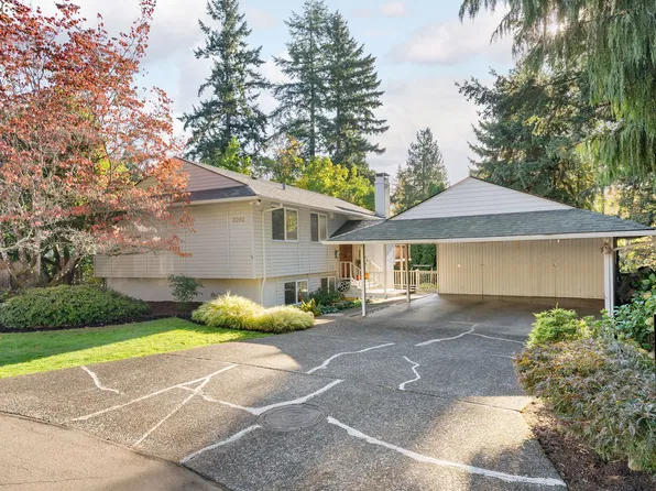 8090 SW Carmel Ct, Portland, OR 97223