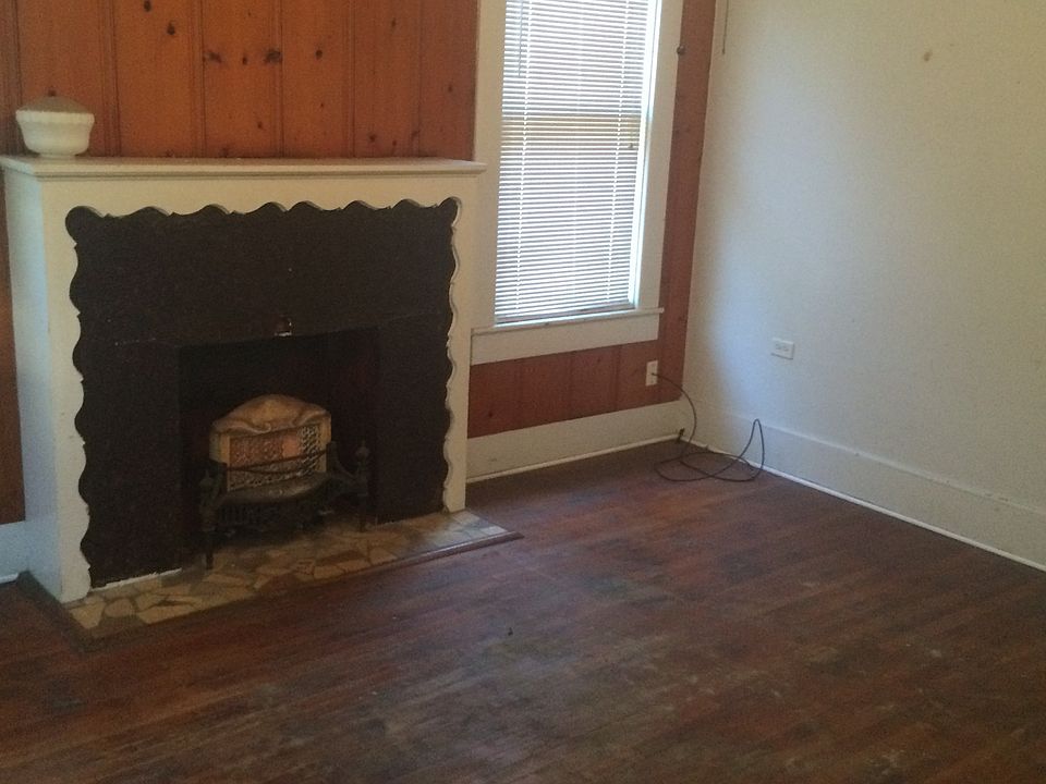 1st image of 2604 Creswell Ave