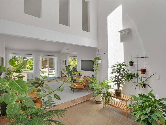 5th image of 871 Hanlon Way
