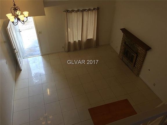 3rd image of 3711 Redwood St #0