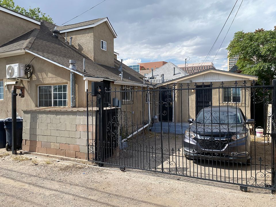 Secured Gate for your vehicle