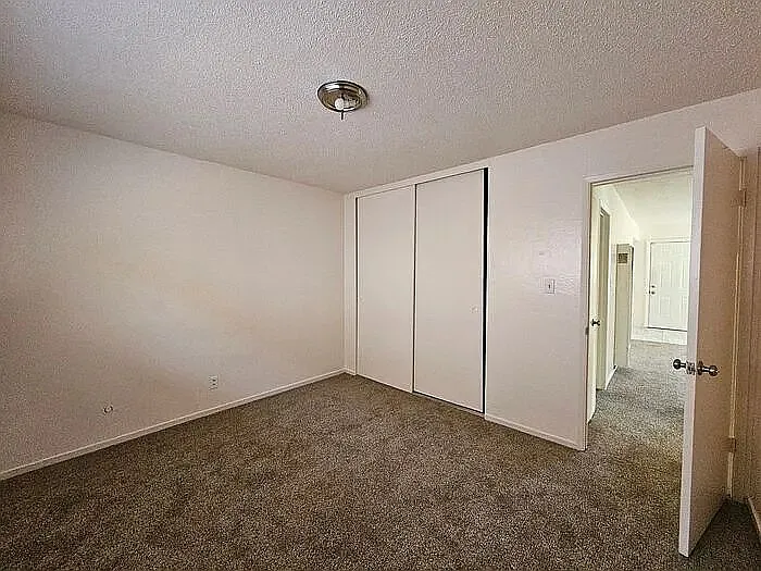 2 bed, 800 sqft, $1,775 — Photo 3