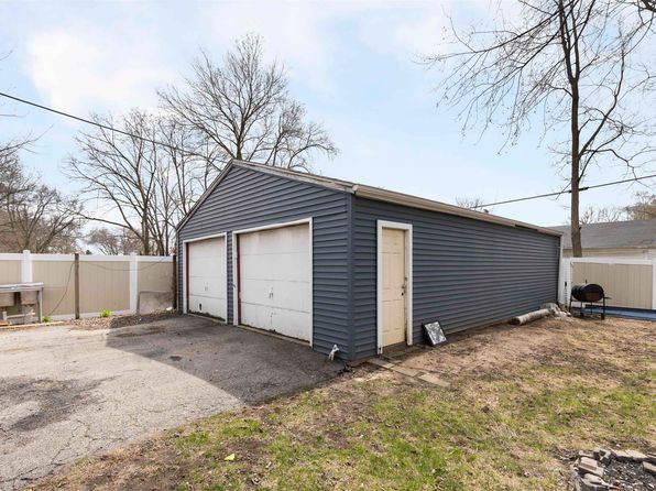 605 Barnum Rd, Rockford, IL 61109
