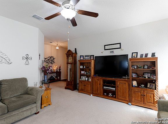 4th image of 509 Saddlehorn Way