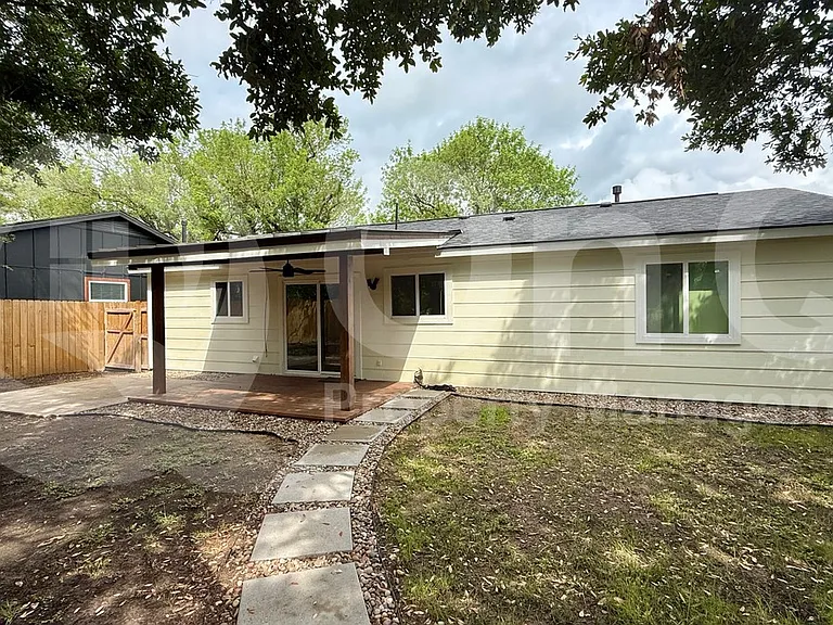 710 Wales Way — Photo 17