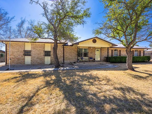 2nd image of 613 Harper Rd