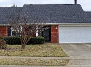 126 Carriage Ln, Midway, KY 40347
