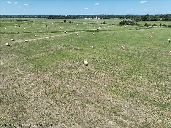 4th image of 15593 Red Barn Rd