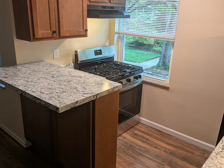 6932 Murray Ave — Photo 7