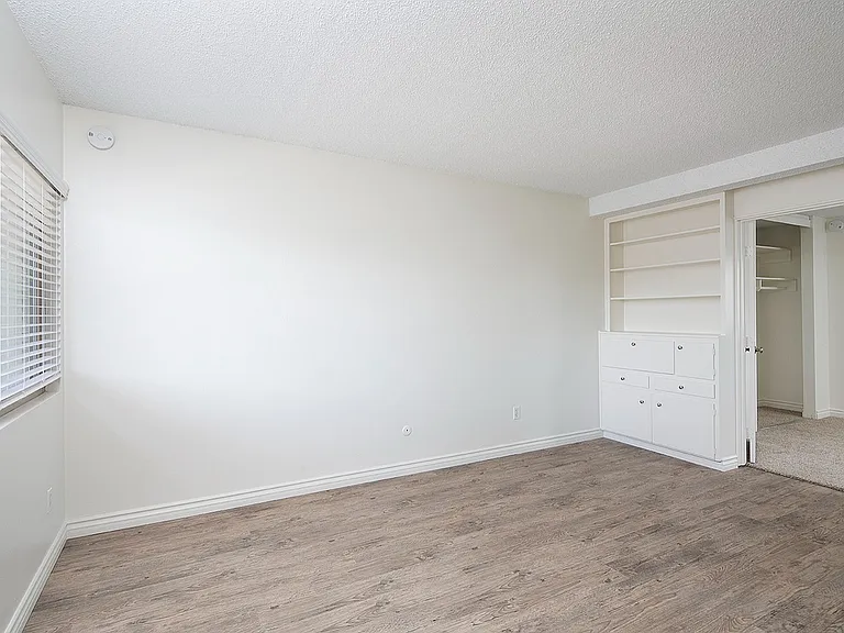 Avaz Pacific Beach — Photo 21