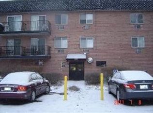 1056 Mill St #109, Naperville, IL 60563