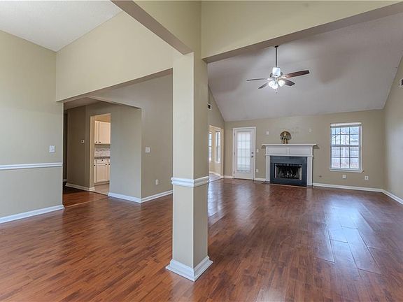 2nd image of 3331 Metro Way