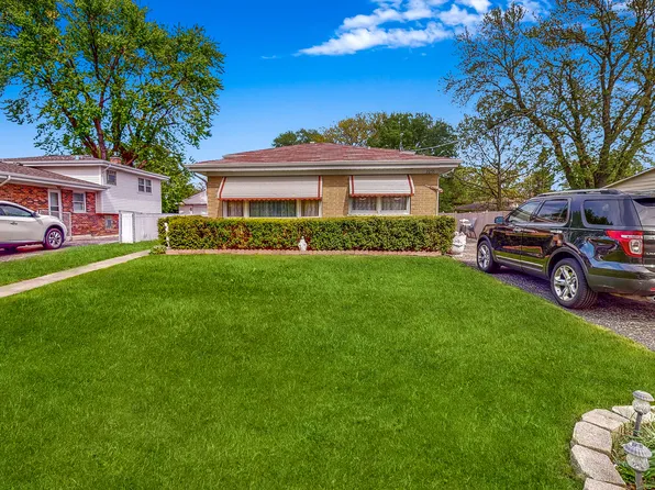 2255 S Wolf Rd, Des Plaines, IL 60018