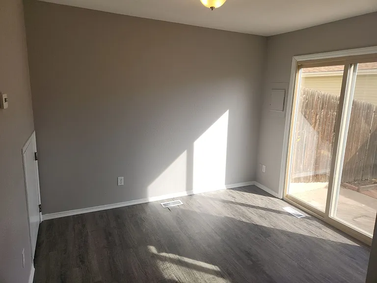 8069 Lexington Park Dr — Photo 6