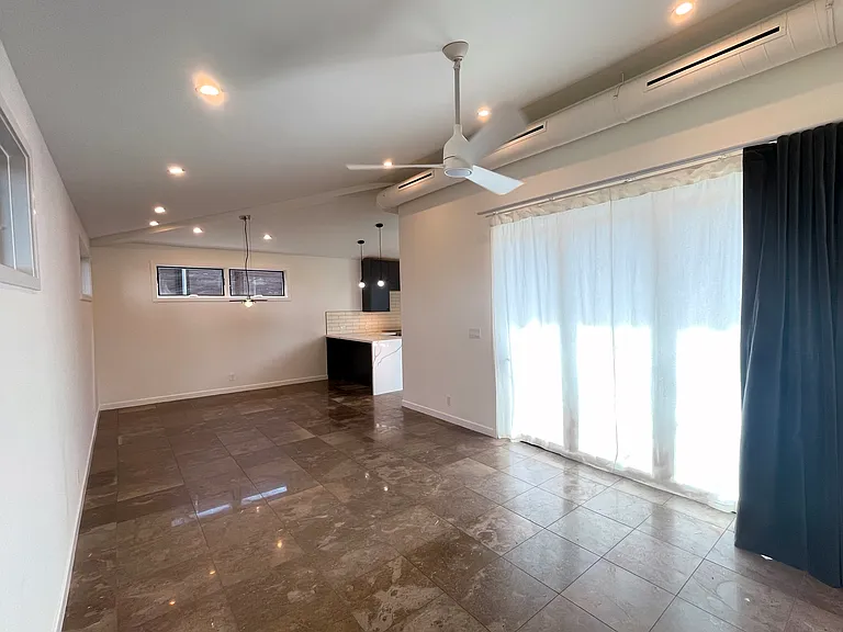 5285 N College View Ave — Photo 13
