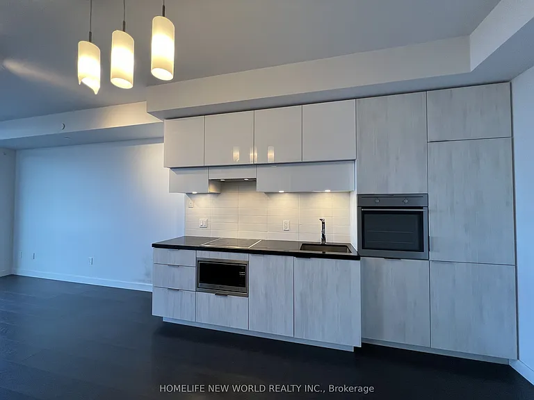 8 Eglinton Ave E #4806 — Photo 3