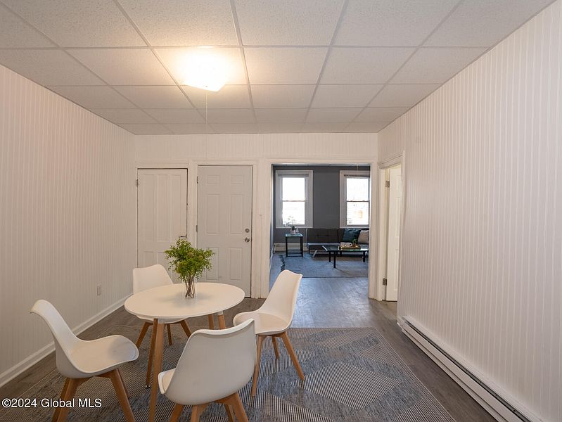 3rd image of 39 Douw Street