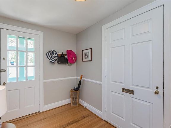 5th image of 1506 Lake Ave