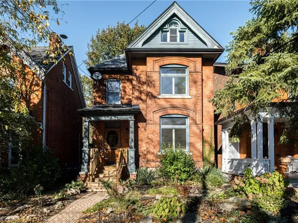118 Markland St, Hamilton, ON L8P 2K1