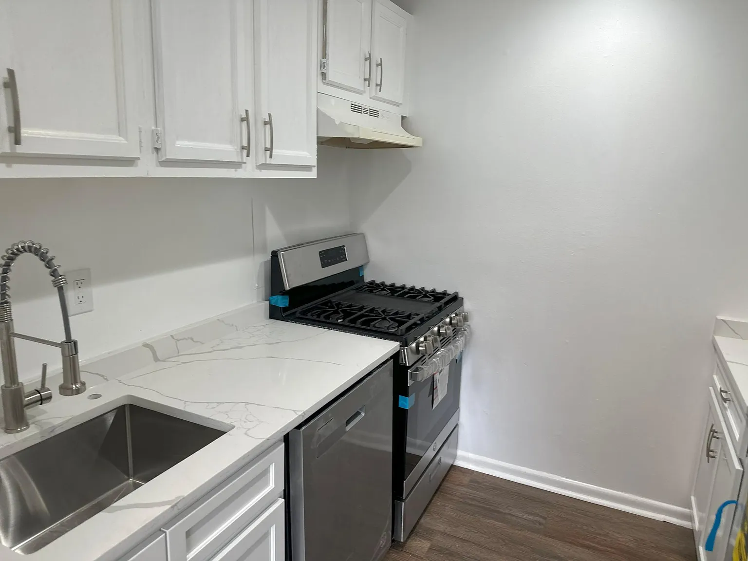 2 bed, 800 sqft, $2,000 — Photo 4