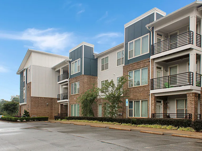 Ridgestone Apartments — Photo 6