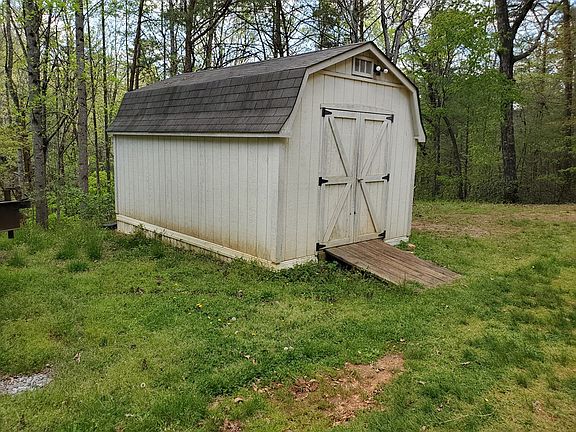 3rd image of 53 Wesley Pl
