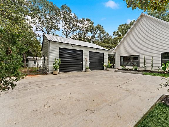 2nd image of 6075 Highline Dr
