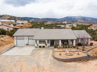 8428 Icicle Dr, Pinon Hills, CA 92372