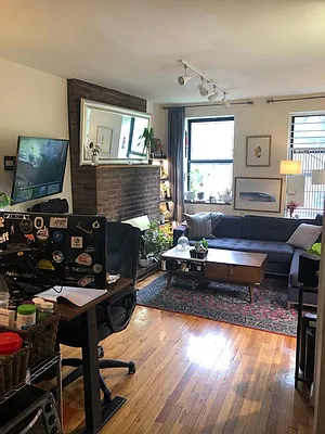 Rented by Chartwell Manhattan Realty | media 11