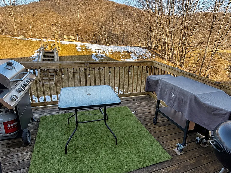 1040 Terrace Dr — Photo 12