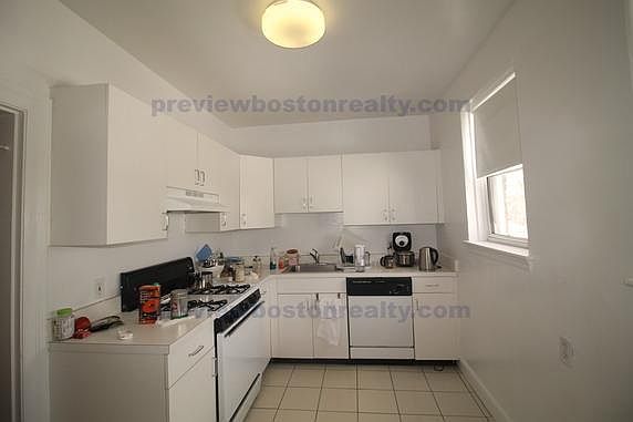 5th image of 37 Auburn St #T5