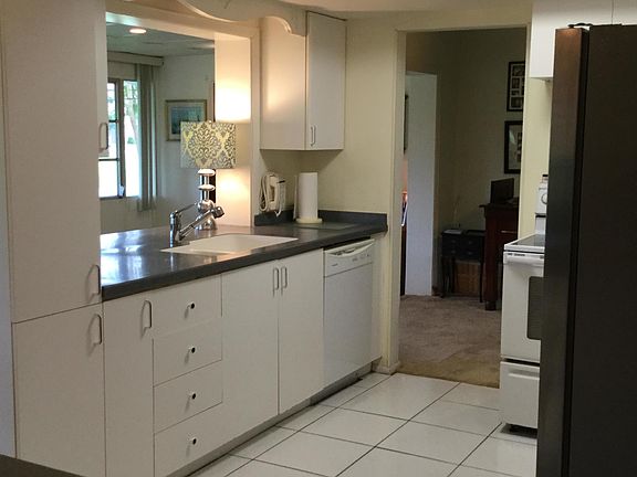 5th image of 5302 NW 49th Ave
