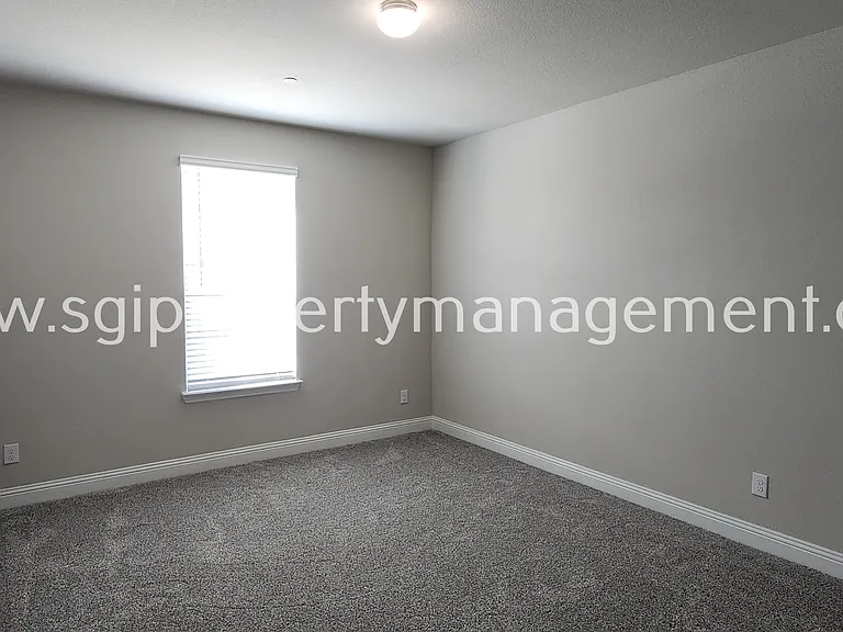 3121 Galveston St — Photo 13