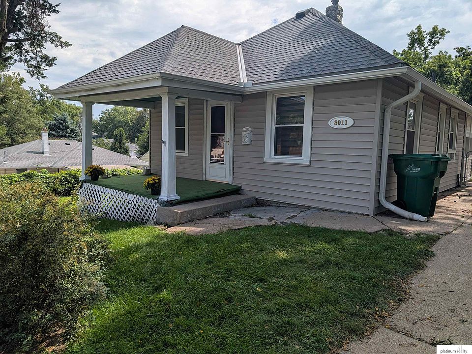 1st image of 8011 Maywood St