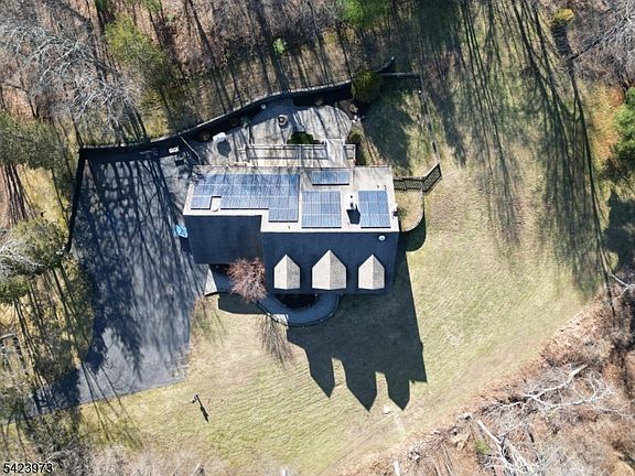 5th image of 49 Sand Pond Rd